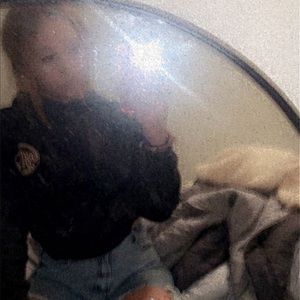 Meet your Posher, Phoebe